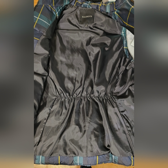 (L) Talbot's Plaid Puffer Vest - Picture 9 of 9